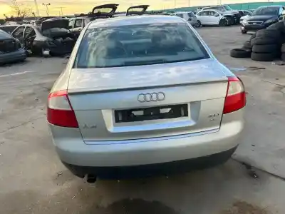 Автозапчастина б/у задній бампер для audi a4 b6 (8e2) 2.0 посилання на oem iam 