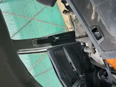 Piesă de schimb auto la mâna a doua CENTURÃ DE SIGURANȚÃ PARTEA DIN FATÃ DREAPTA pentru TOYOTA HILUX (KUN)  Referințe OEM IAM   