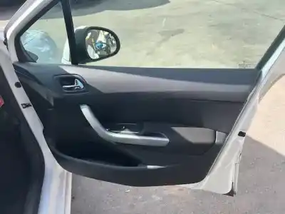 Second-hand car spare part right front door trim for peugeot 308 sw confort oem iam references 