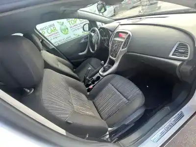 Автозапчастина б/у передня права бічна подушка безпеки для OPEL ASTRA J (P10) 1.7 CDTI (68) Посилання на OEM IAM   