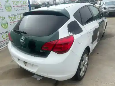 Автозапчасти б/у наружная крышка топлива за opel astra j (p10) 1.7 cdti (68) ссылки oem iam 