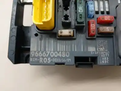 Peça sobressalente para automóvel em segunda mão Caixa De Fusíveis E Relés por CITROEN C4 BERLINA Collection Referências OEM IAM 9666700480  