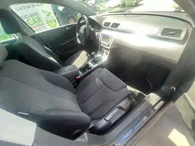 Tweedehands auto-onderdeel dashboard voor volkswagen passat b6 (3c2) 2.0 tdi 16v oem iam-referenties 