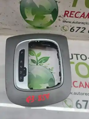 Pezzo di ricambio per auto di seconda mano Leva Del Cambio per AUDI Q3 (8U) 2.0 TDI (130kW) Advance Quattro Riferimenti OEM IAM 8P1713463A  