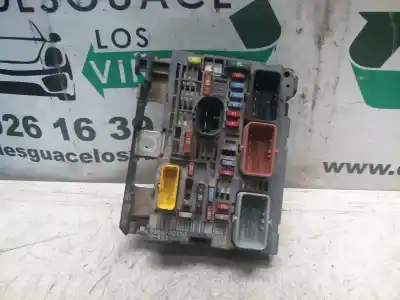 Peça sobressalente para automóvel em segunda mão caixa de fusíveis e relés por peugeot 308 d/9hx referências oem iam 9666700480  