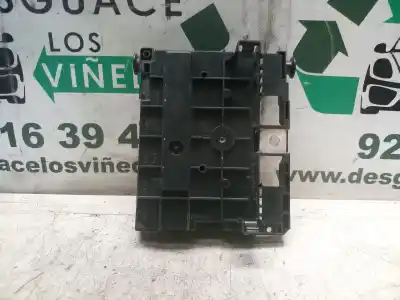 Peça sobressalente para automóvel em segunda mão caixa de fusíveis e relés por peugeot 308 d/9hx referências oem iam 9666700480  