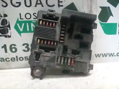 Pièce détachée automobile d'occasion BOÎTES À FUSIBLES pour RENAULT SCENIC II (JM)  Références OEM IAM 8200306032A  
