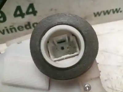 Автозапчастина б/у замок передній праві двері для toyota yaris (ksp9/scp9/nlp9) 1krfe посилання на oem iam   