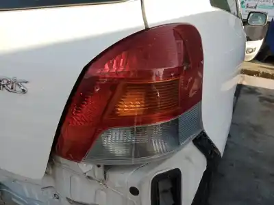 Автозапчастина б/у правий ліхтар для toyota yaris (ksp9/scp9/nlp9) 1nd посилання на oem iam 