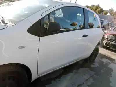 Автозапчастина б/у передні ліві двері для toyota yaris (ksp9/scp9/nlp9) 1nd посилання на oem iam 