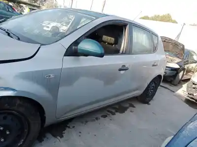 Автозапчасти б/у ЛЕВАЯ ПЕРЕДНЯЯ ДВЕРЬ за KIA CEED (ED)  ссылки OEM IAM   