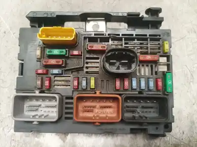 Автозапчасти б/у блок реле/предохранителей за citroen c5 tourer ah01 ссылки oem iam 9807028580  