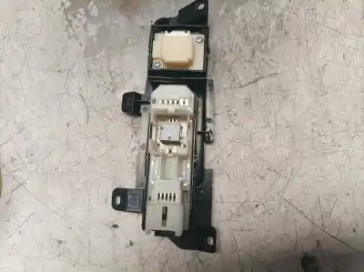 Pièce détachée automobile d'occasion commande de lève vitre avant droit pour lexus gs (gs/us/ws19) 2grfse références oem iam 8403030110  