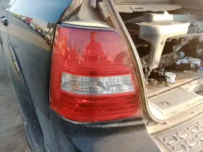 Recambio de automóvil de segunda mano de Piloto Trasero Izquierdo para KIA SORENTO (BL) D4CB referencias OEM IAM   
