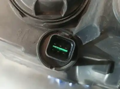 Recambio de automóvil de segunda mano de faro derecho para kia sorento (bl) d4cb referencias oem iam 921023e5xx  