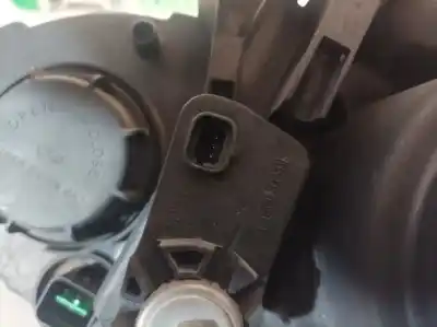 Recambio de automóvil de segunda mano de faro derecho para kia sorento (bl) d4cb referencias oem iam 921023e5xx  