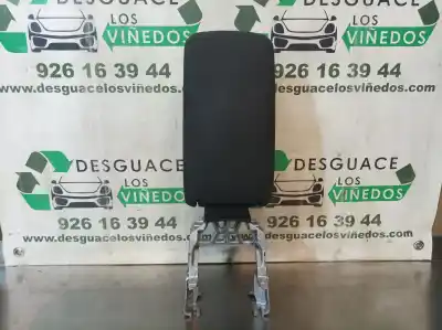 Автозапчасти б/у центральный подлокотник за audi a3 (8v1) crk ссылки oem iam 8v0864283  