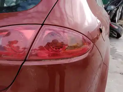Автозапчасти б/у правый задний фонарь за seat leon (1p1) bxe ссылки oem iam 