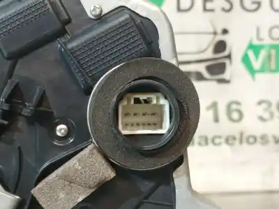 Pezzo di ricambio per auto di seconda mano serratura porta anteriore destra per lexus is 200 (ds2/is2) d-cat riferimenti oem iam r46l2715  
