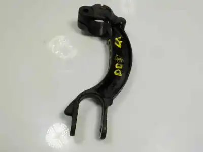 Recambio de automóvil de segunda mano de soporte brazo suspension delantero derecho para audi a4 berlina (b8) 2.0 16v tdi referencias oem iam 8k0413038l  