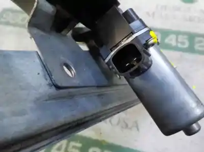 Peça sobressalente para automóvel em segunda mão elevador de vidros dianteiro direito por renault clio iv 1.5 dci diesel fap referências oem iam 807205569r  