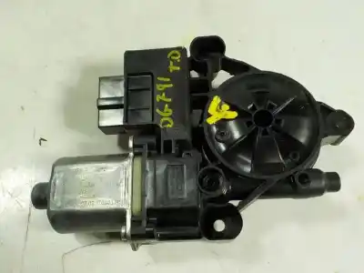 Recambio de automóvil de segunda mano de MOTOR ELEVALUNAS TRASERO DERECHO para SKODA OCTAVIA COMBI (5E5)  referencias OEM IAM 5Q0959812A 0130822724 5Q0959812A