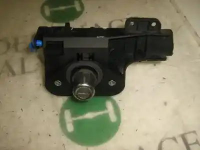 Peça sobressalente para automóvel em segunda mão puxador porta da mala por opel corsa c comfort referências oem iam 