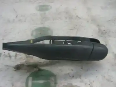 Peça sobressalente para automóvel em segunda mão puxador exterior traseiro esquerdo por bmw serie 3 berlina (e46) 320d referências oem iam 51218216121