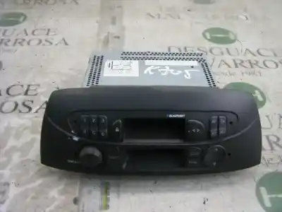 Pezzo di ricambio per auto di seconda mano IMPIANTO AUDIO / RADIO CD per FIAT PUNTO BERLINA (188)  Riferimenti OEM IAM 735289640  