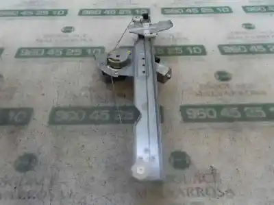 Second-hand car spare part passenger side right window regulator for dacia duster 1.5 dci diesel fap cat oem iam references 807206838r