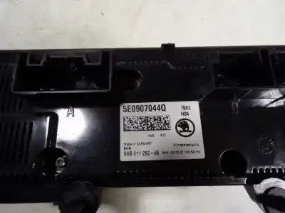 Автозапчасти б/у климат-контроль за skoda octavia combi (5e5) l&k ссылки oem iam 5e0907044qyms 5hb01128265 5e0907044q