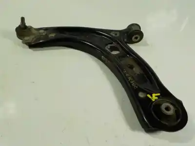 Tweedehands auto-onderdeel linker onderste ophang arm voor audi a3 sportback (8vf) 35 tfsi s line oem iam-referenties 5q0407151r