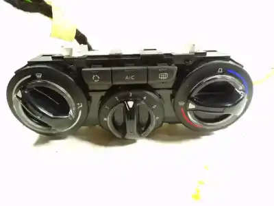 Peça sobressalente para automóvel em segunda mão comando de sofagem (chauffage / ar condicionado)  por peugeot 208 1.6 blue-hdi fap referências oem iam 9672248380