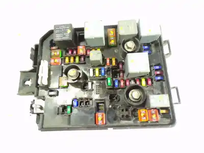 Second-hand car spare part fuse box unit for opel mokka / mokka x (j13) 1.6 cdti 4x4 (_76) oem iam references 42588102  42397198
