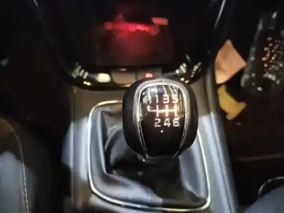 Pezzo di ricambio per auto di seconda mano leva del cambio per kia cee´´d 1.4 crdi cat riferimenti oem iam 43700a2520wk  