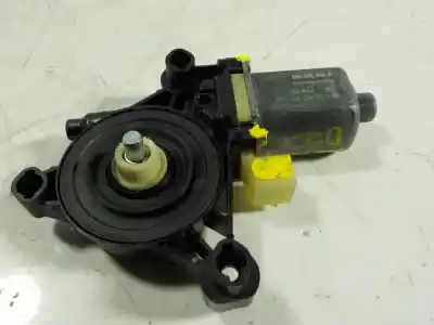 Recambio de automóvil de segunda mano de motor elevalunas delantero izquierdo para seat leon (5f1) 1.2 tsi referencias oem iam 5q0959801b 0130822717 5q0959801b