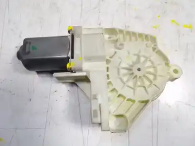 Автозапчастина б/у двиг скла задне ліво для land rover range rover (lm) 3.6 td v8 посилання на oem iam cvr000060  