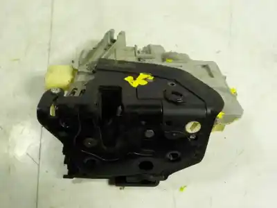 Second-hand car spare part rear right door lock for volkswagen passat variant (3c5) 1.9 tdi oem iam references 3c4839016a Second-hand car spare part rear right door lock for volkswagen passat variant (3c5) 1.9 tdi oem iam references 3c4839016a