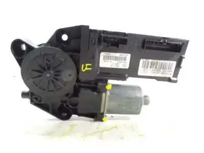 Recambio de automóvil de segunda mano de motor elevalunas delantero izquierdo para renault megane iii berlina 5 p 1.5 dci diesel fap referencias oem iam 807310596r