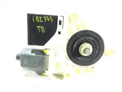 Recambio de automóvil de segunda mano de motor elevalunas trasero derecho para renault megane iii berlina 5 p 1.5 dci diesel fap referencias oem iam 827306548r  827306548r