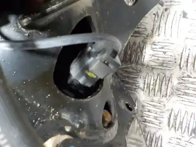 Gebrauchtes Autoersatzteil hinterachse zum toyota verso 1.6 d-4d cat oem-iam-referenzen   421010f020