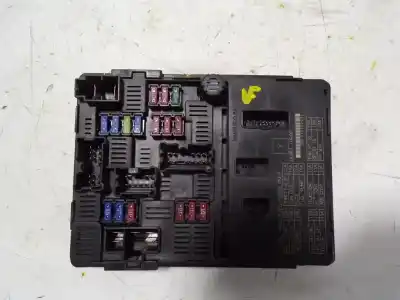 Pièce détachée automobile d'occasion BOÎTES À FUSIBLES pour NISSAN MICRA (K13)  Références OEM IAM 284B71HR0C  284B71HR0C