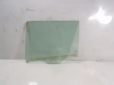 Peça sobressalente para automóvel em segunda mão vidro da porta traseira esquerda por skoda fabia iii (nj3) 1.2 tsi referências oem iam 6v9845205a