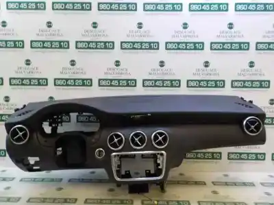 Tweedehands auto-onderdeel DASHBOARD voor MERCEDES-BENZ CLASE A (W176)  OEM IAM-referenties A17668018019H68  A1768600002