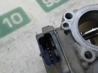 Peça sobressalente para automóvel em segunda mão borboleta de admissão por ford focus lim. (cb8) 1.6 tdci cat referências oem iam 1716693 28275019 9673534480