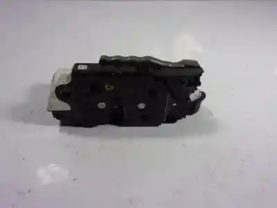 Peça sobressalente para automóvel em segunda mão fechadura da porta traseira esquerda por skoda yeti (5l) 1.2 tsi referências oem iam 5k4839015r