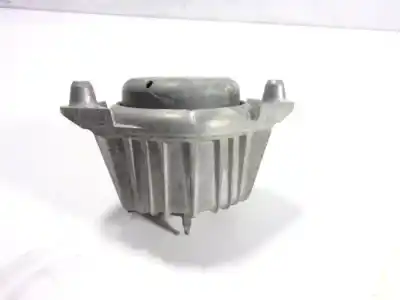 Pièce détachée automobile d'occasion Support Moteur Gauche pour MERCEDES-BENZ CLASE C (W204) LIM. 2.1 CDI CAT Références OEM IAM A2042400317  A2122406317
