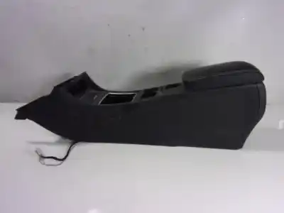 Автозапчасти б/у центральный подлокотник за MERCEDES-BENZ CLASE A (W176) 2.1 CDI CAT ссылки OEM IAM A24668089018G72  