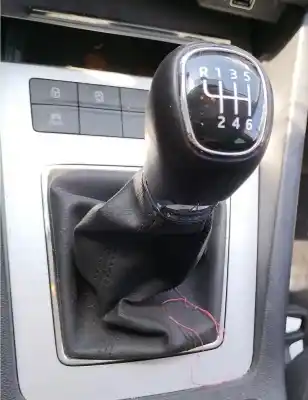 Автозапчасти б/у рычаг переключения передач за skoda octavia combi (nx5) 2.0 tdi ссылки oem iam 5q0711049cb  5q0711049cb