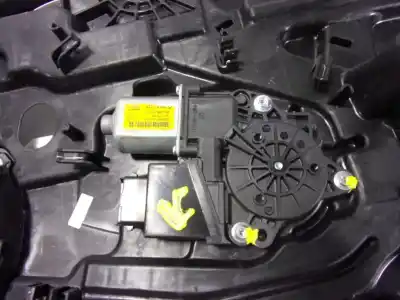 Second-hand car spare part passenger side right window regulator for kia cee´´d 1.6 gdi cat oem iam references 82460a2010  82480a2311